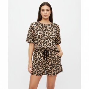 ZENANA Womens M Leopard Print Drawstring Shorts Pockets Casual Safari